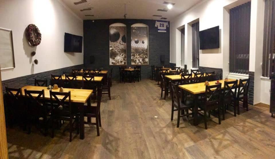 Sokolovna Trutnov Hostel ภายนอก รูปภาพ